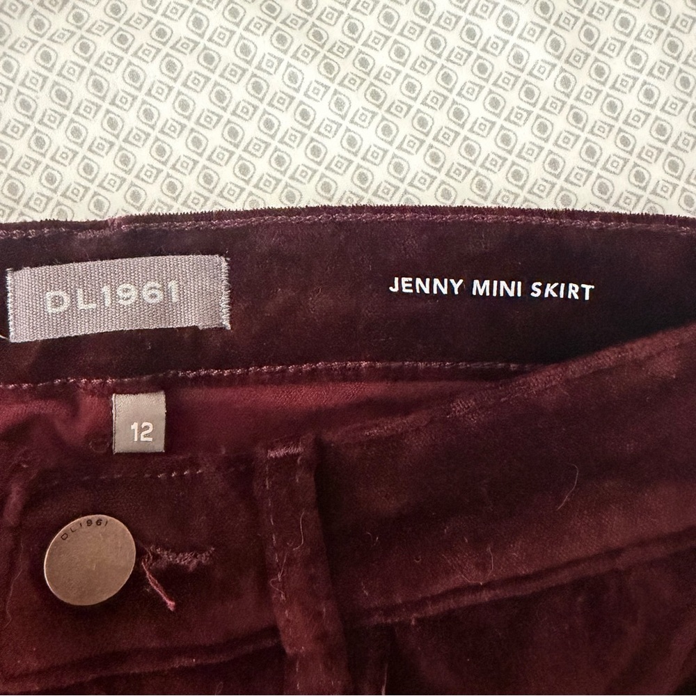 DL1961 Youth Girls Jenny Velvet Burgundy Faux Suede Skirt Size 12 - Picture 4 of 5